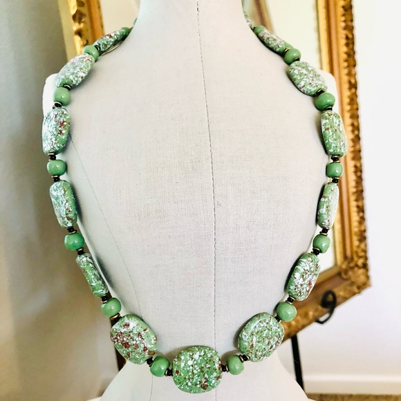 Vintage Green Speckled Stone Necklace - Picture 8 of 10